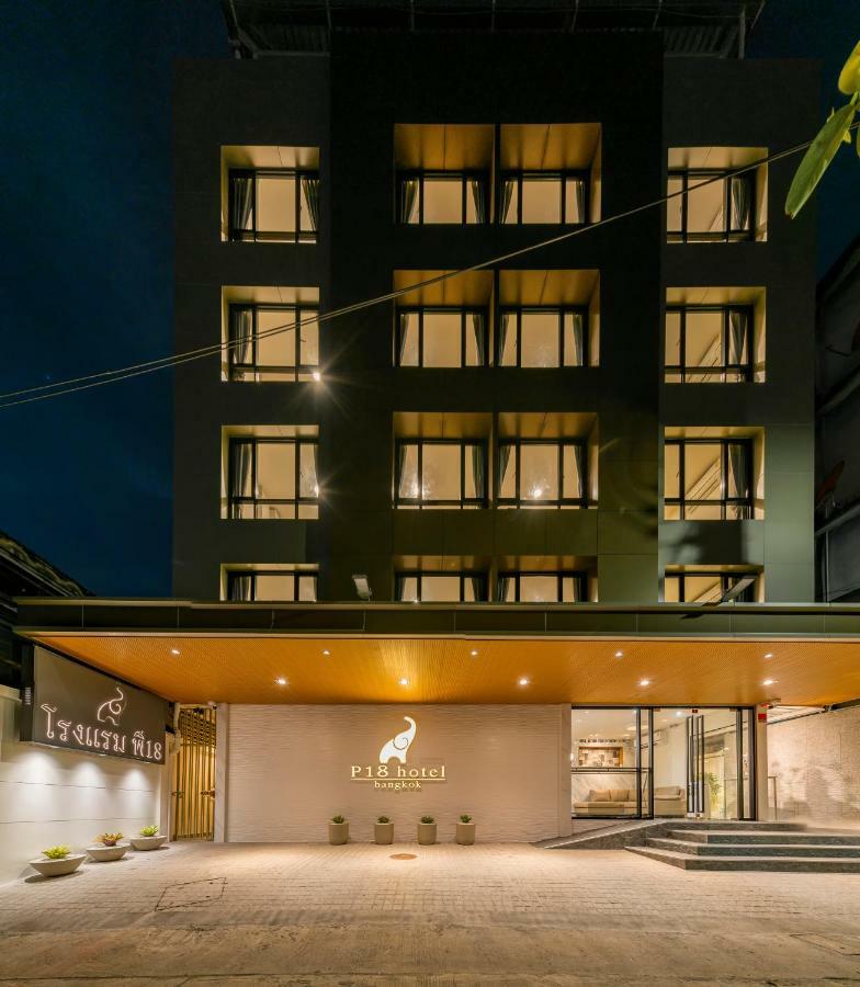 P18 Hotel Банкок Екстериор снимка